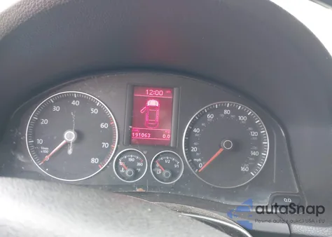 2007 Volkswagen Jetta 2.5 z USA, uszkodzony, nr VIN 3VWDF81K77M099080